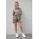 Like Flo Young regular waist casual short met panterprint bruin