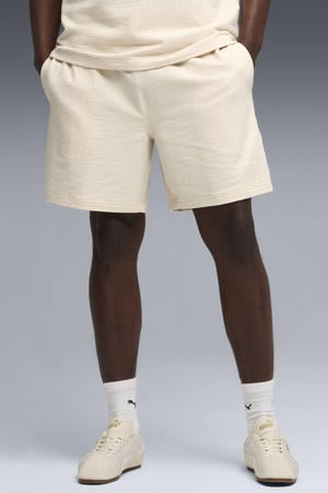 Essentials Elevated short ecru
