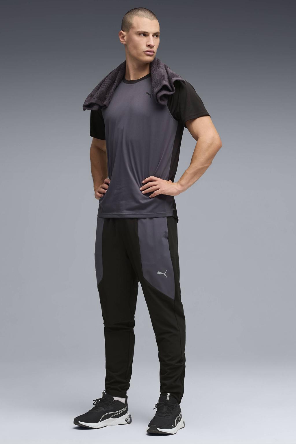 Grijze heren Puma sportshirt PwrTrain van polyester met korte mouwen en ronde hals