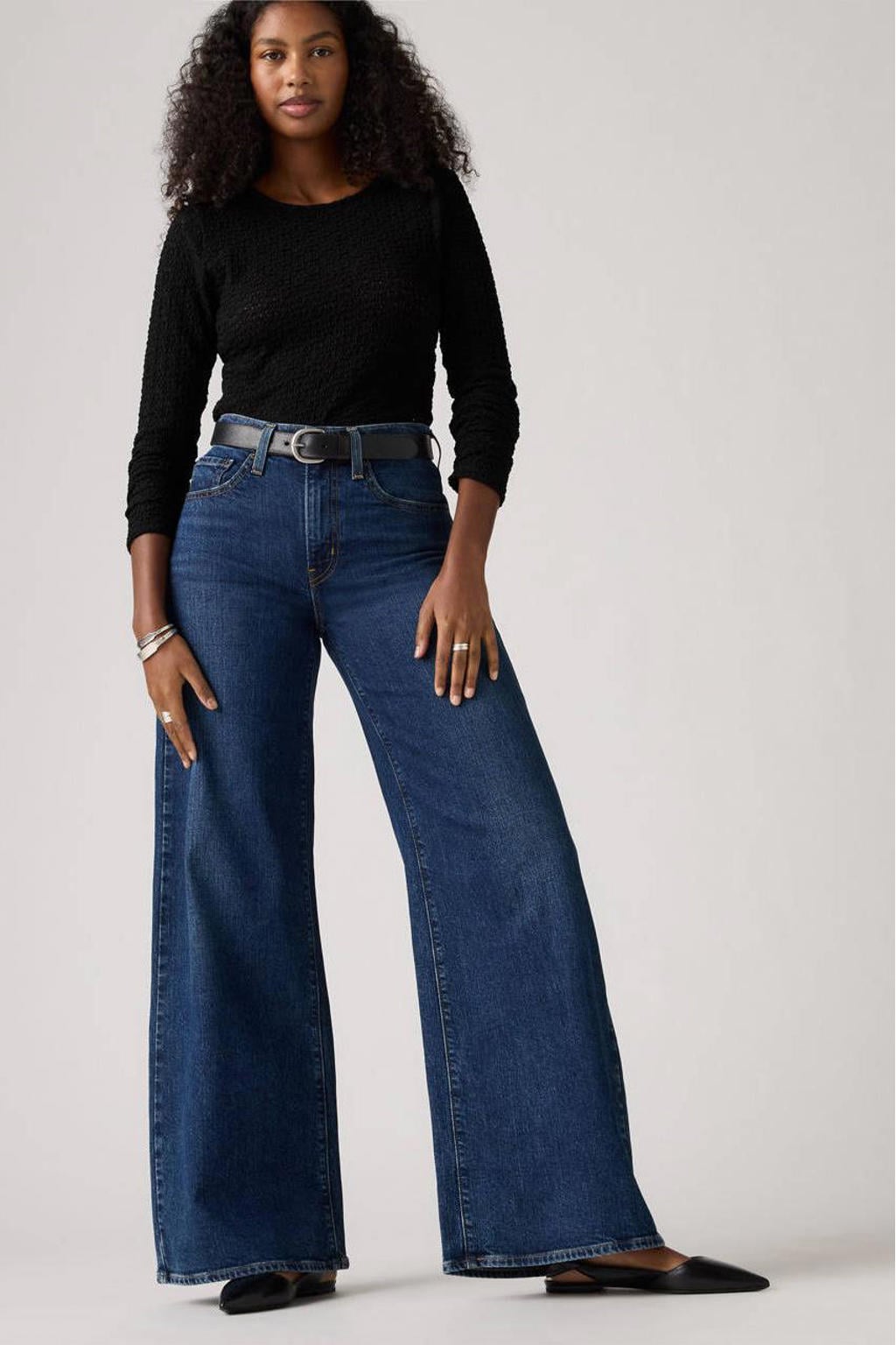Dark blue denim dames Levi's jeans dark blue van denim met high waist, rits- en knoopsluiting en effen