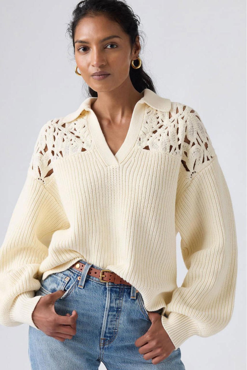 Ecru dames Levi's gebreide trui crochet van katoen met effen, lange mouwen en V-hals