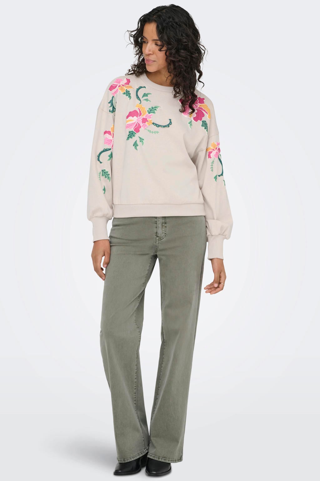 Ecru, roze en groene dames ONLY gebloemde sweater van katoen met lange mouwen, ronde hals en borduursels