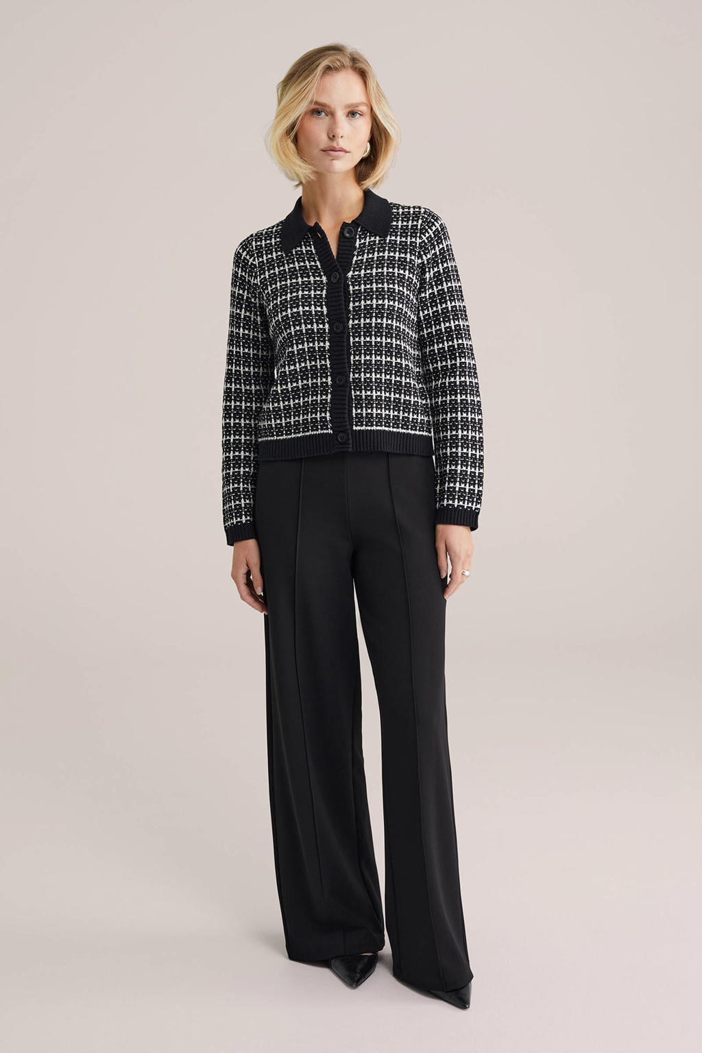 Zwart en ecru dames WE Fashion geruit gebreid vest van katoen met lange mouwen, klassieke kraag en knoopsluiting
