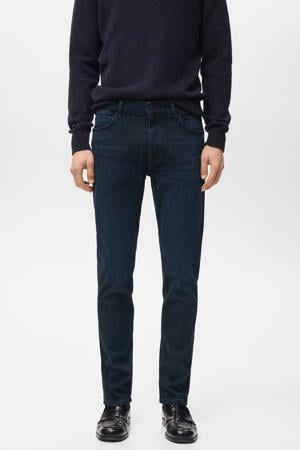 slim fit jeans