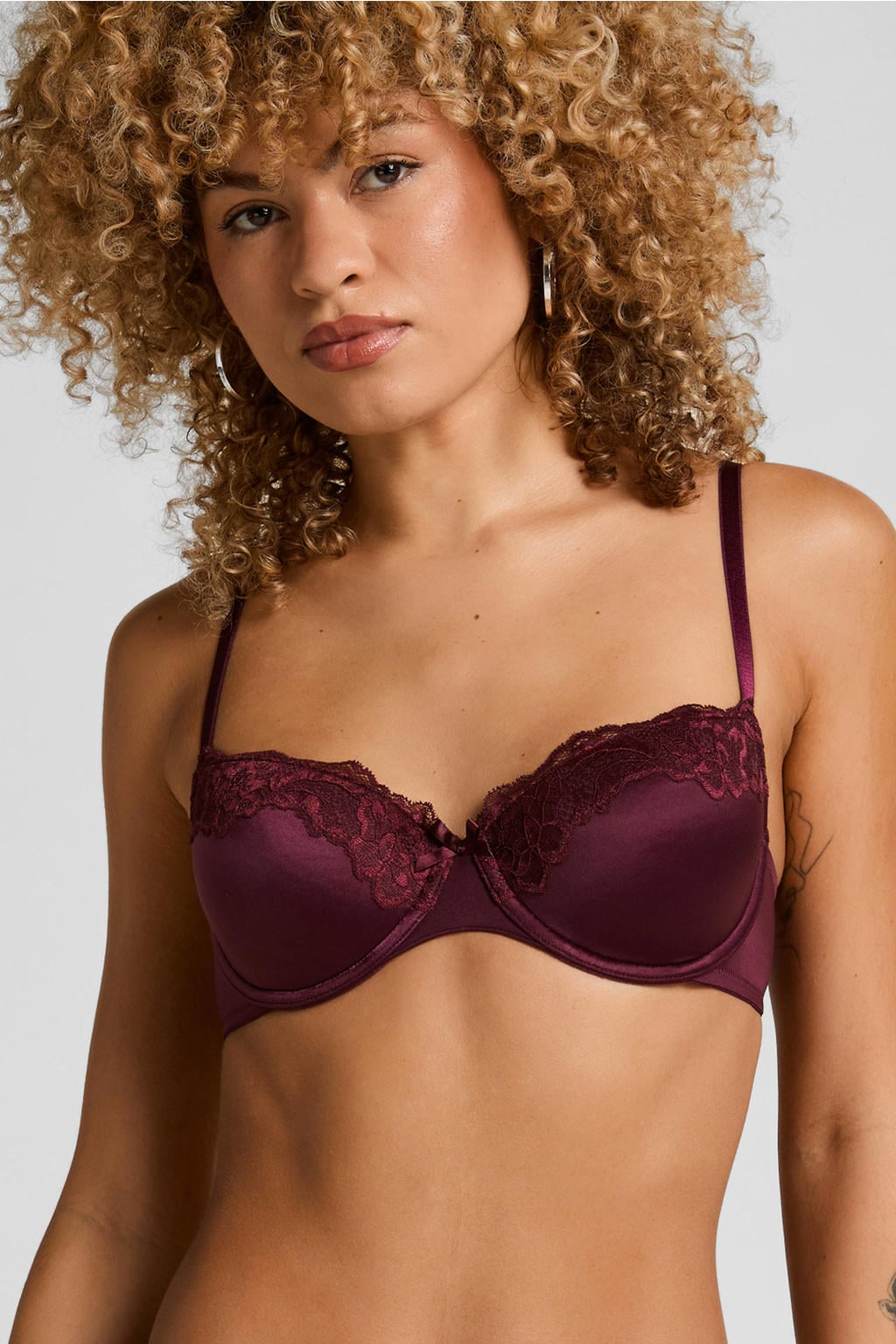 Hunkemöller voorgevormde beugelbh Lace & Shine donkerrood