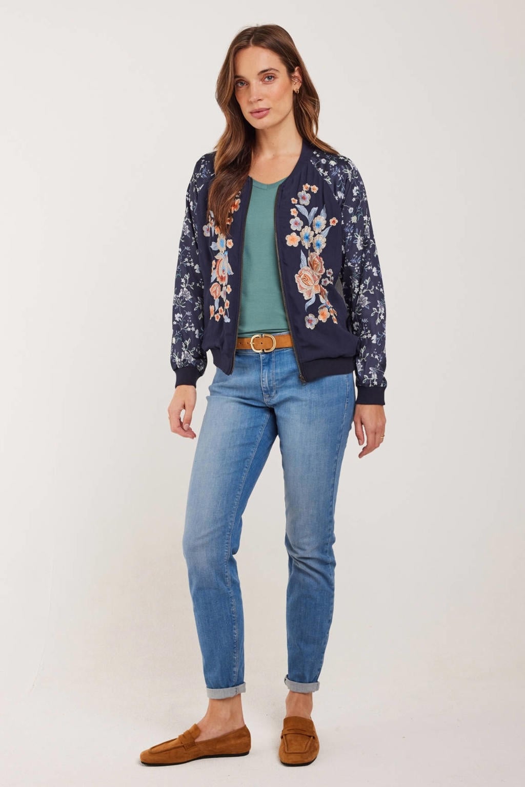 Donkerblauw en multikleurige dames Didi bomberjack van viscose met bloemenprint, lange mouwen, ronde hals en ritssluiting