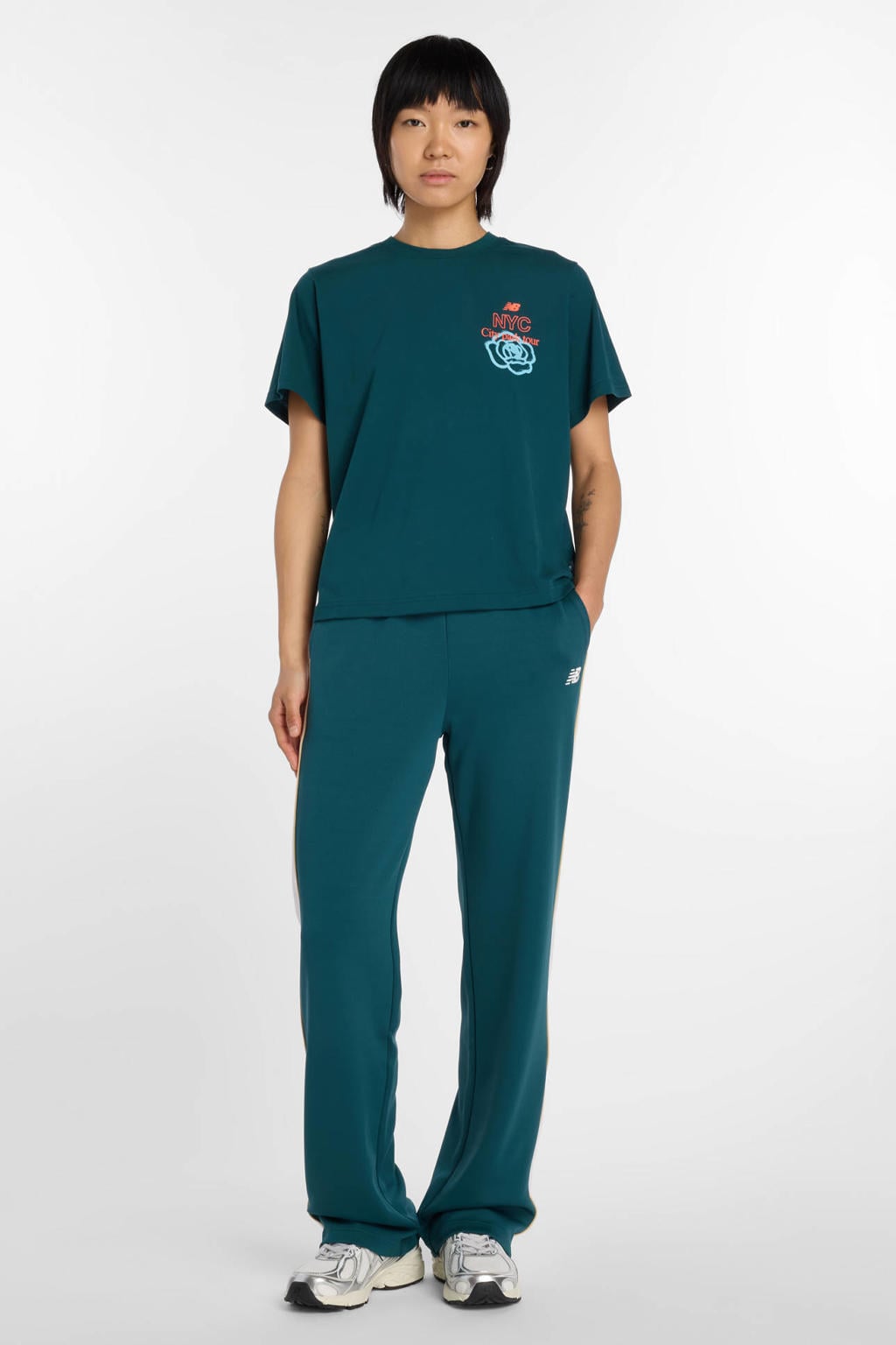 Groene dames New Balance T-shirt van katoen met backprint, korte mouwen en ronde hals