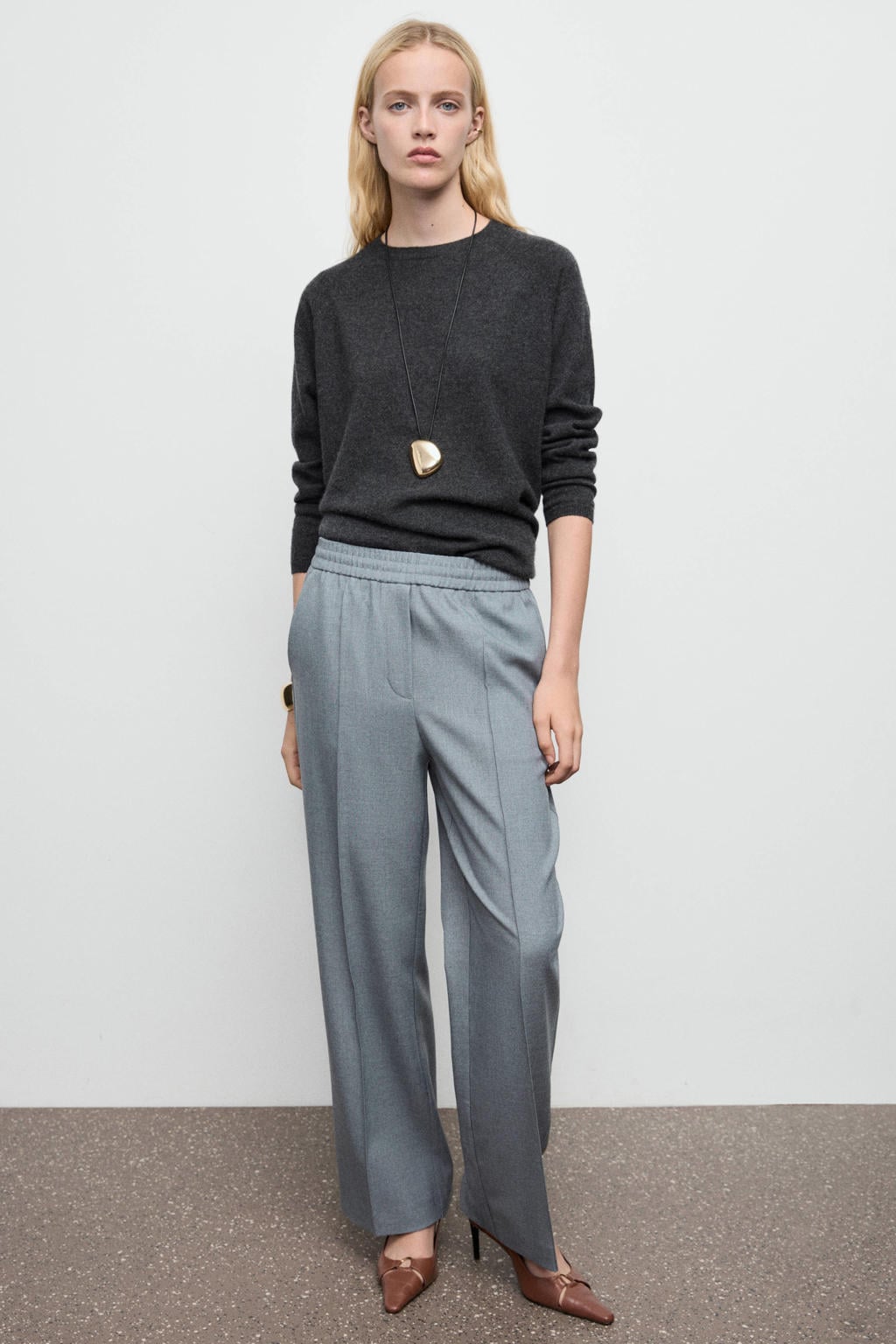 Grijze dames Mango straight regular waist casual broek van polyester met elastische tailleband en effen