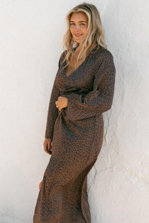maxi jurk met panterprint bruin