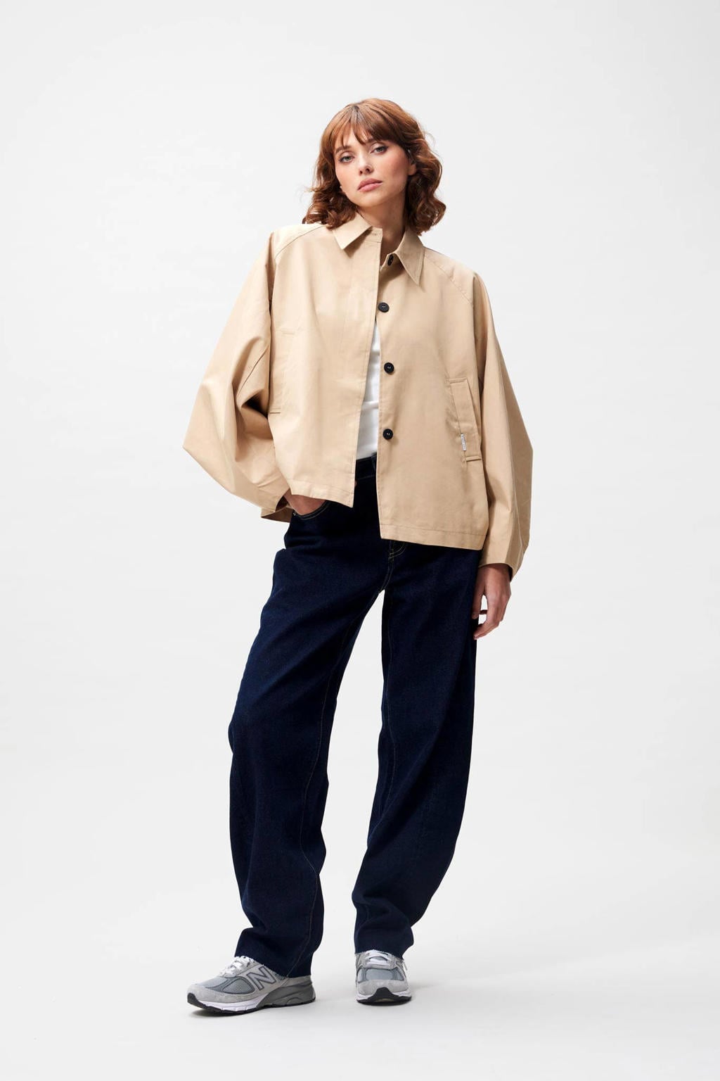 Beige dames Catwalk Junkie trenchcoat van polyester met effen, lange mouwen, klassieke kraag en knoopsluiting