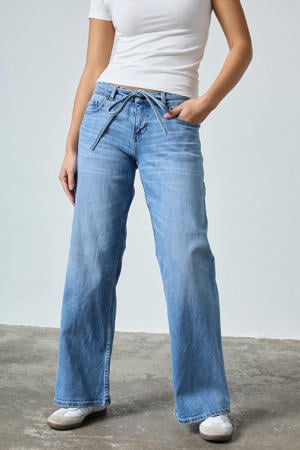 low waist wide leg jeans medium blue denim