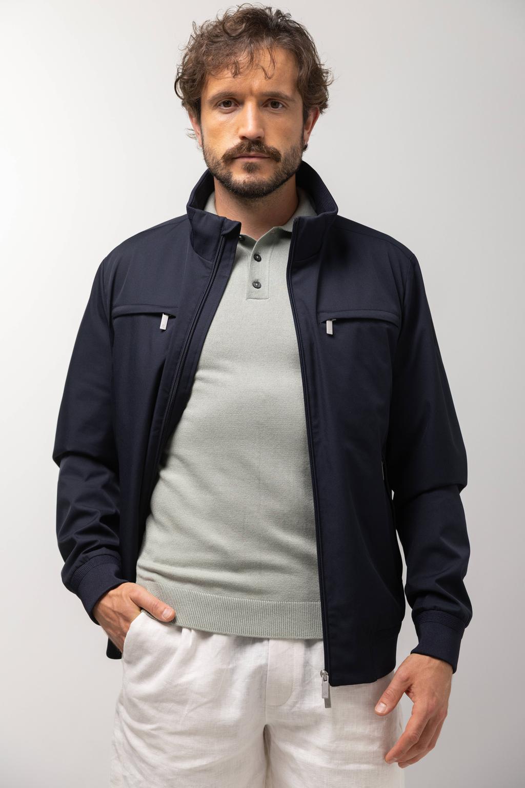 Donkerblauwe heren Agiato zomerjas van polyester met effen, lange mouwen, opstaande kraag en 2-way rits