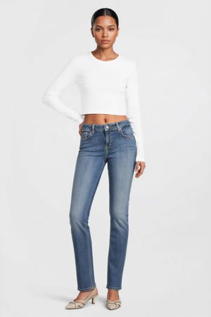 slim fit jeans