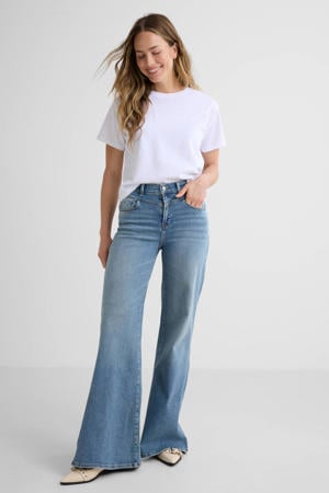 slim fit jeans