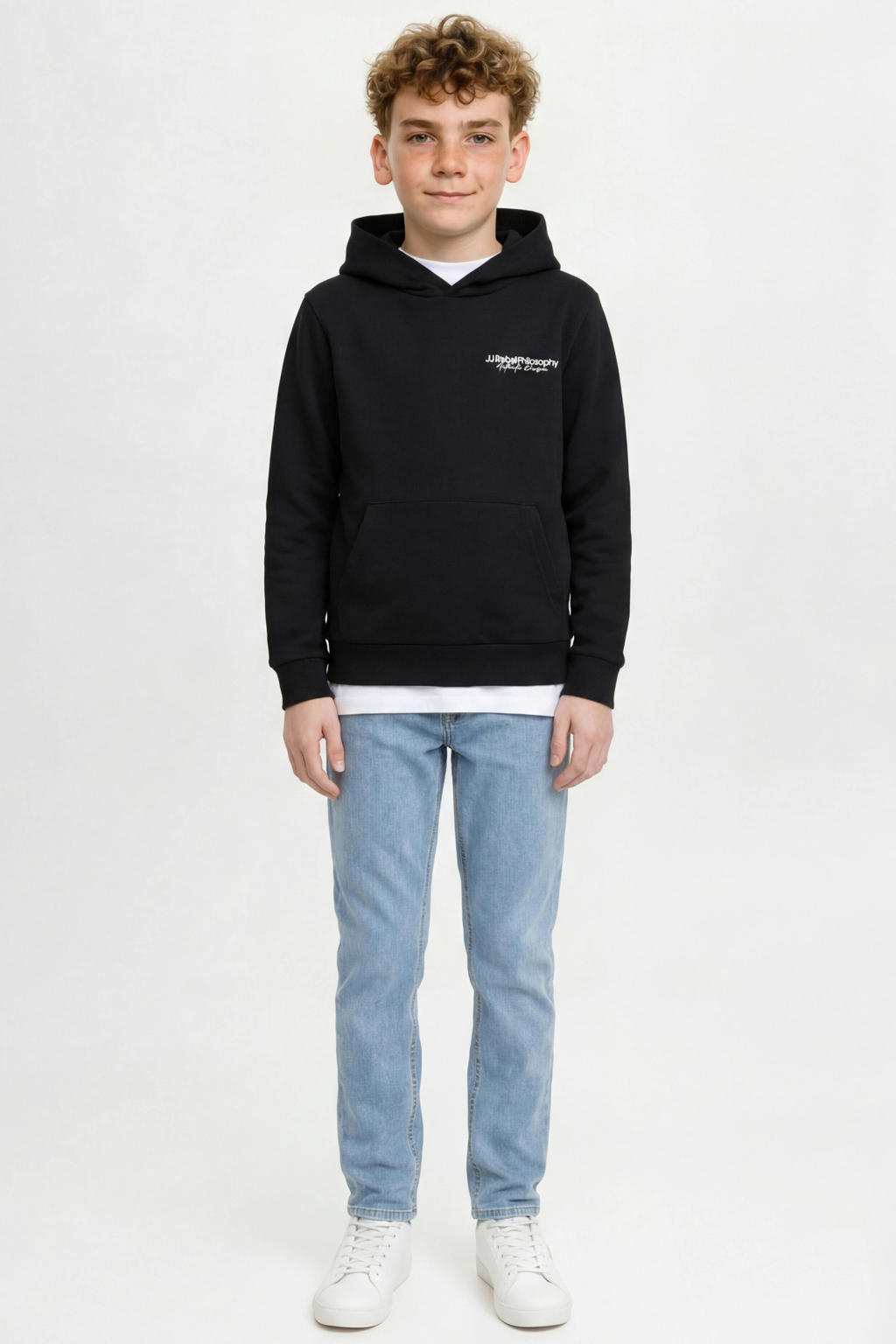 Zwarte jongens JJ REBEL JUNIOR hoodie van sweat materiaal met tekst print, lange mouwen en capuchon
