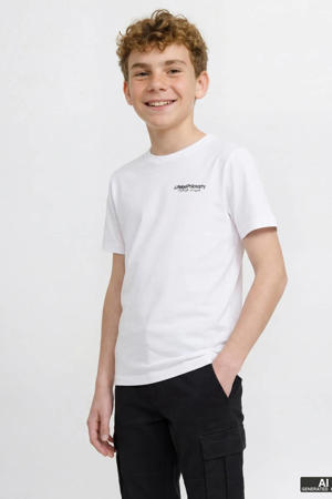 T-shirt wit