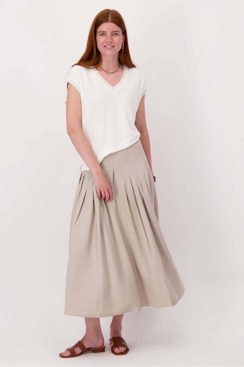 Ecru dames Zusss T-shirt van viscose met effen, korte mouwen en V-hals