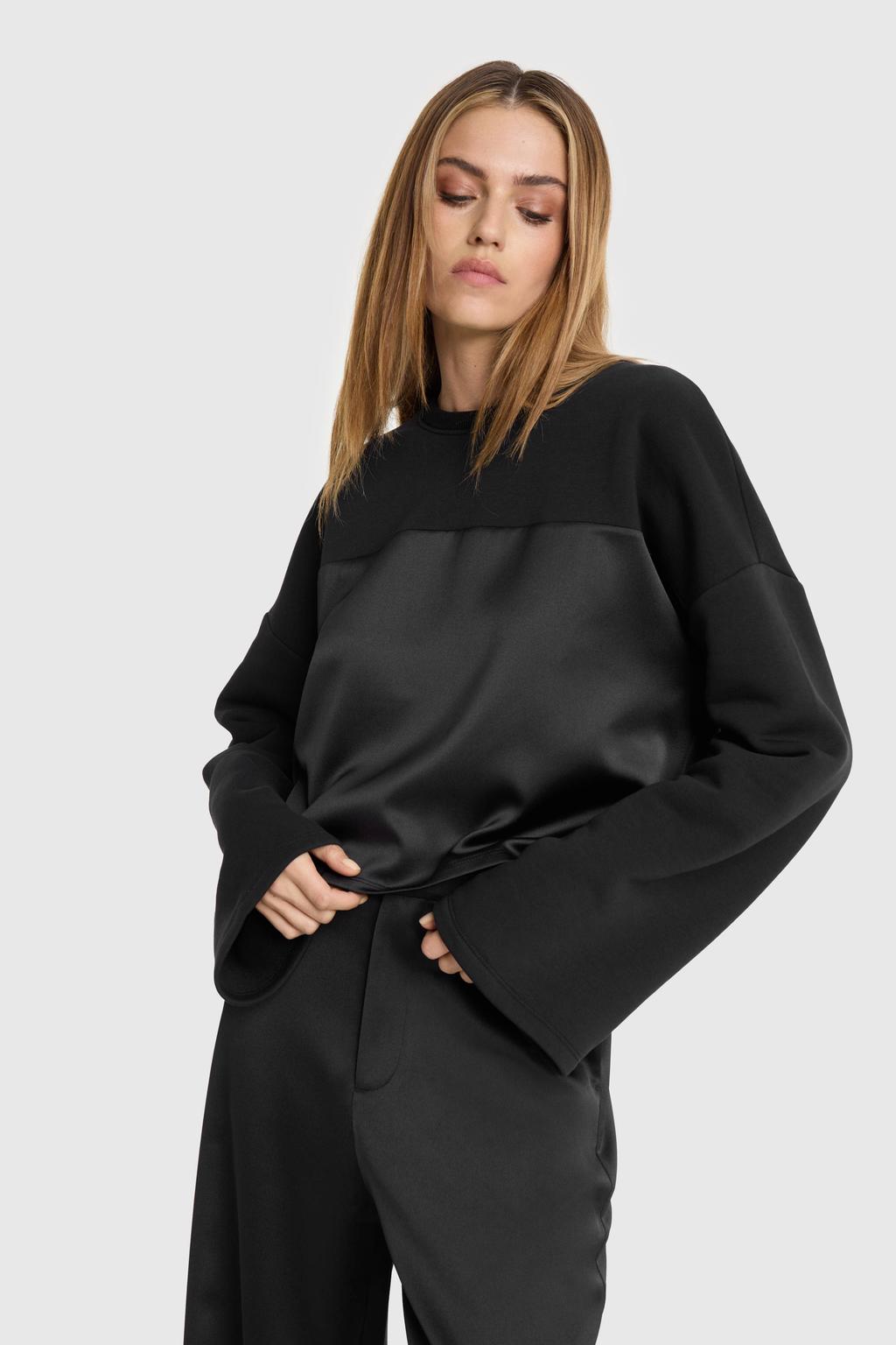 Zwarte dames Alix the Label sweater met effen, lange mouwen, ronde hals en glimmend detail