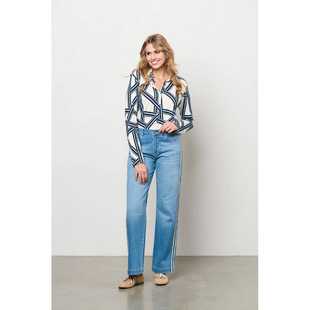 Zwart, blauw en witte dames &Co Woman blouse van viscose met lange mouwen, klassieke kraag en knoopsluiting