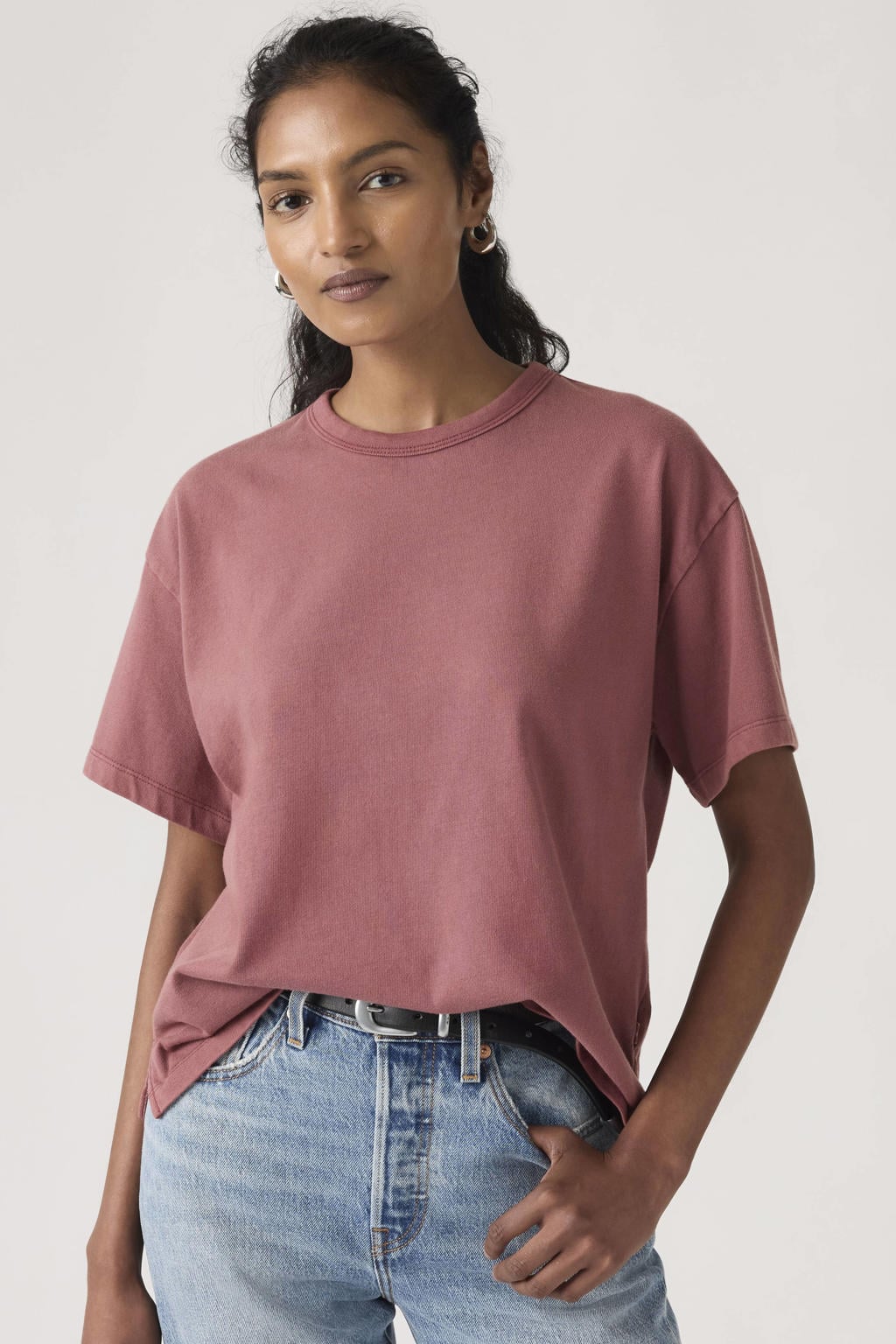 Oudroze dames Levi's T-shirt van katoen met effen, korte mouwen en ronde hals