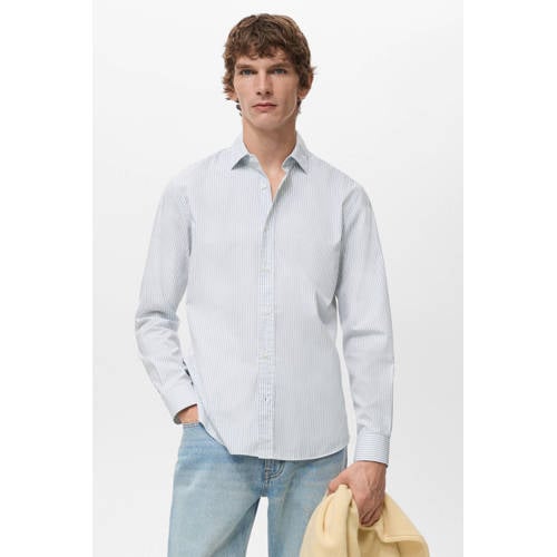 Mango Man Regular gestreepte casual overhemd lichtblauw afbeelding