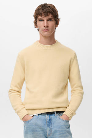 trui met wol fijn gebreid geel
