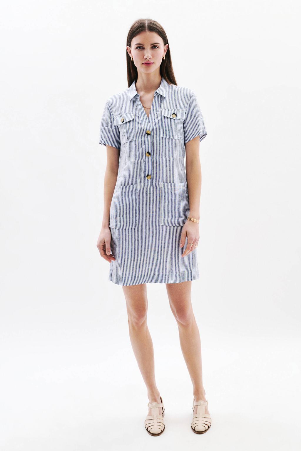 Medium blue denim dames Caroll linnen gestreepte blousejurk met korte mouwen, klassieke kraag en knoopsluiting