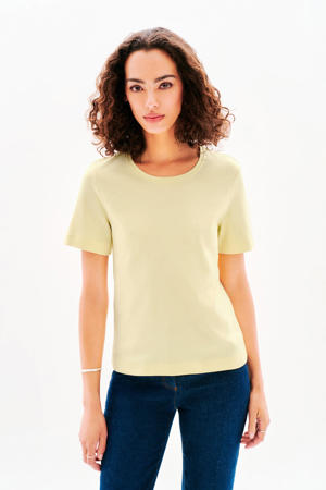 T-shirt lichtgeel