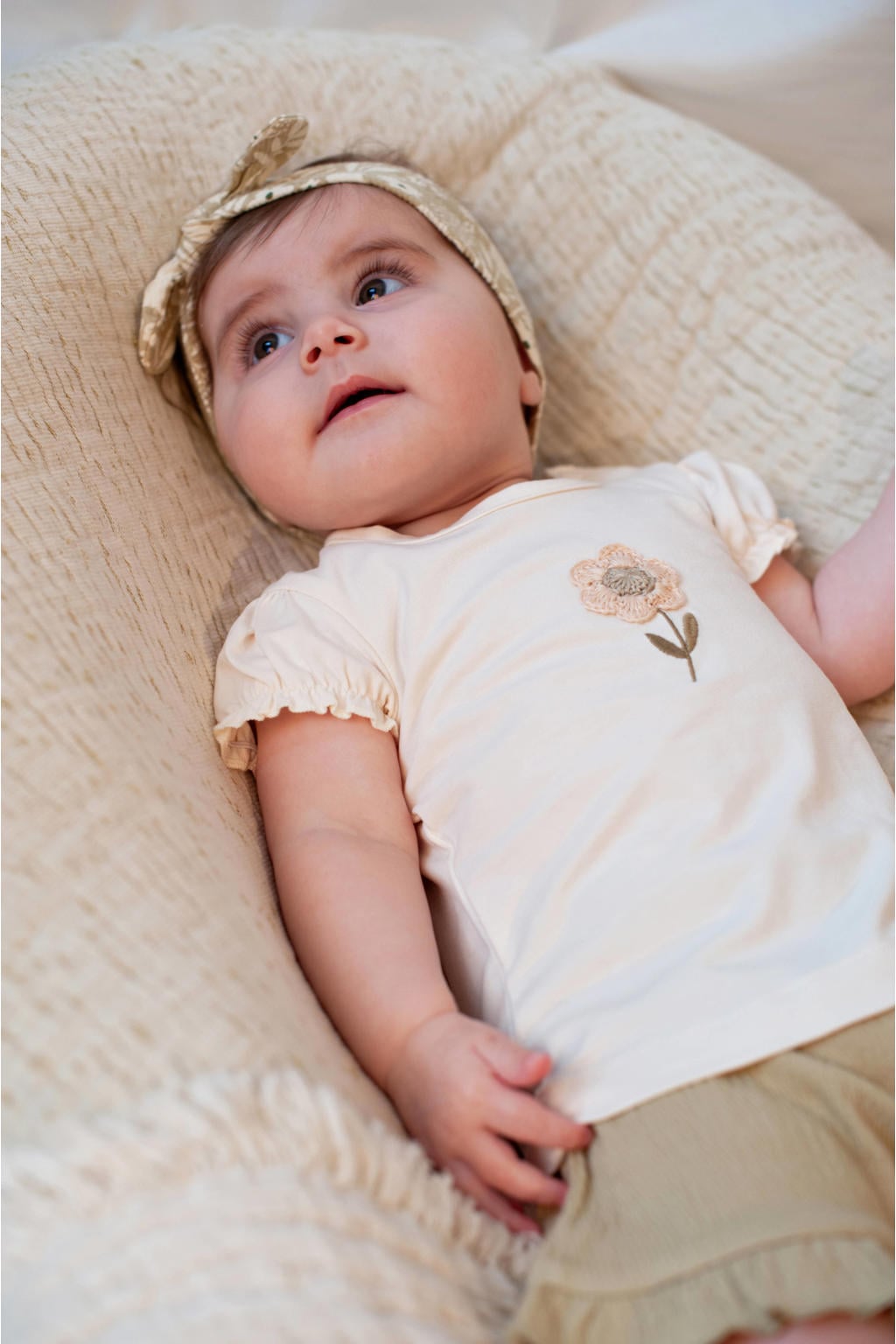 Ecru meisjes Feetje T-shirt Let Your Dreams Blossom van katoen met printopdruk, korte mouwen, ronde hals en drukknoopsluiting