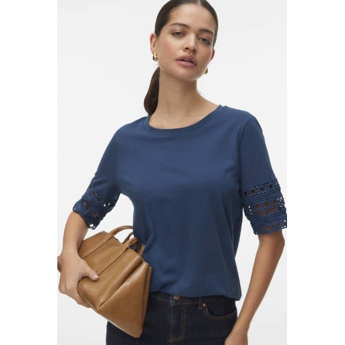 VERO MODA top donkerblauw broderie afbeelding