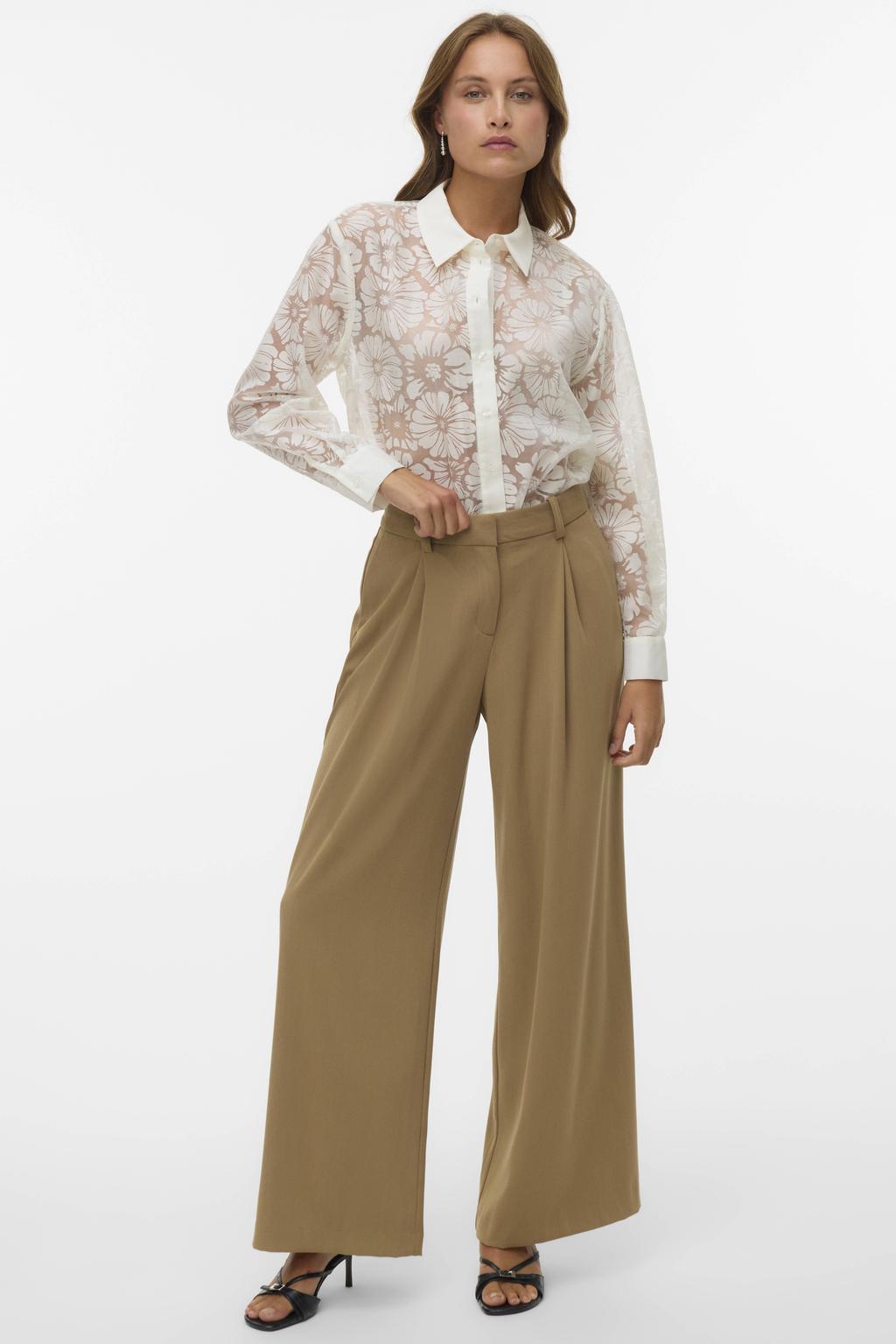 Witte dames VERO MODA gebloemde blouse van modal met lange mouwen, klassieke kraag, knoopsluiting en geweven detail