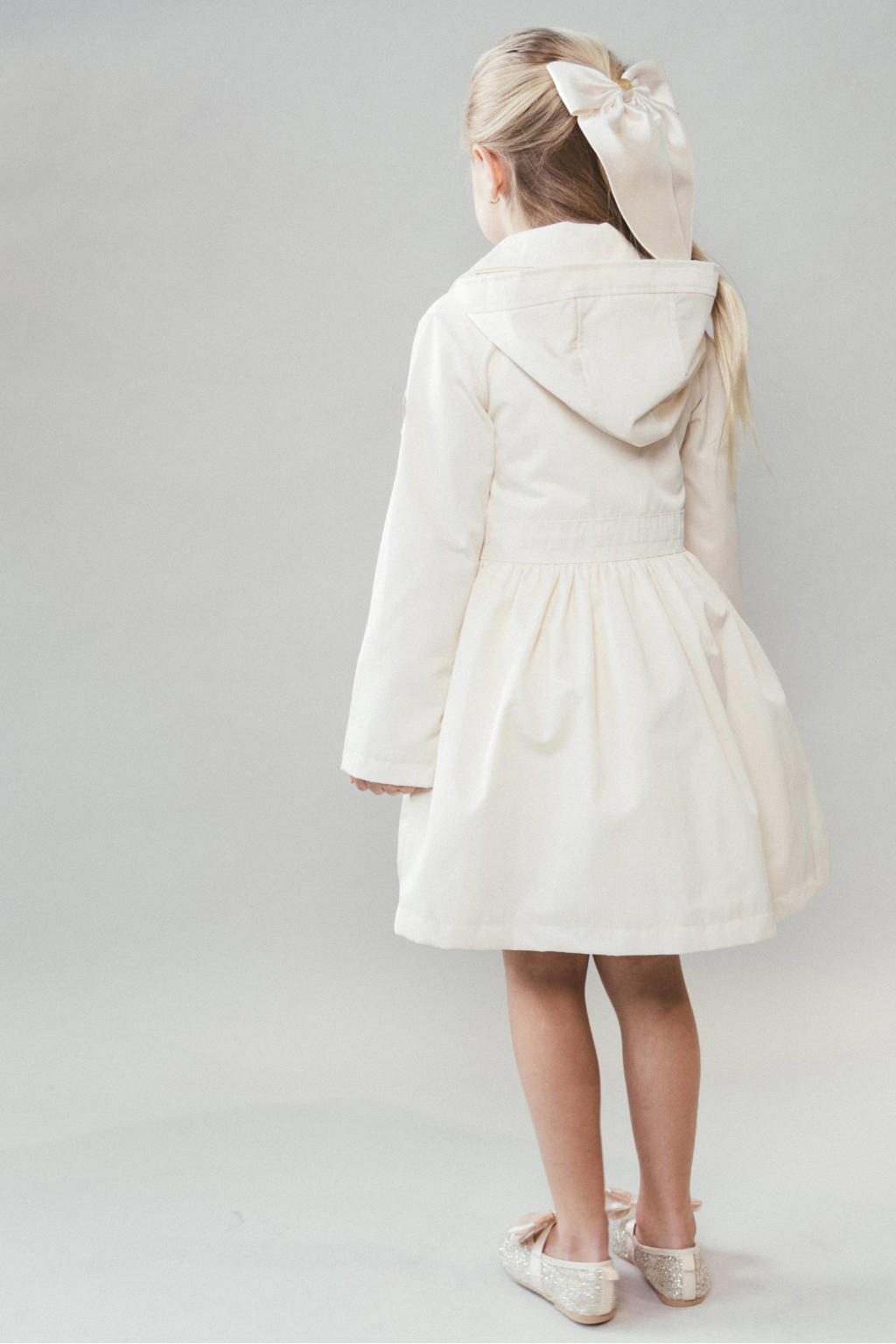 Beige meisjes Le Chic zomerjas van katoen met lange mouwen, capuchon, rits- en knoopsluiting en sierknopen