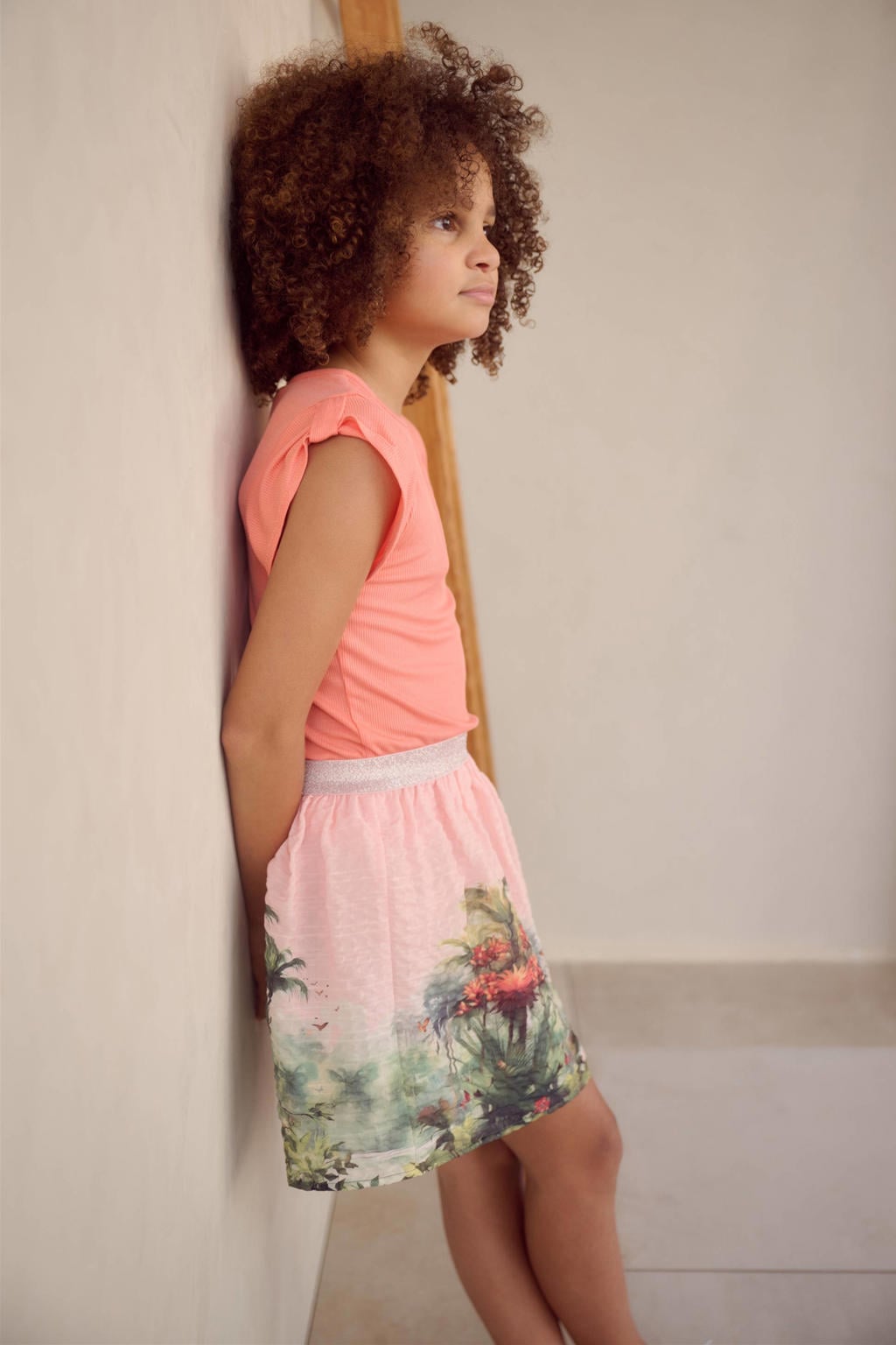 Oranje meisjes NONO T-shirt rib gebreid van viscose met effen, korte mouwen, ronde hals en borduursels