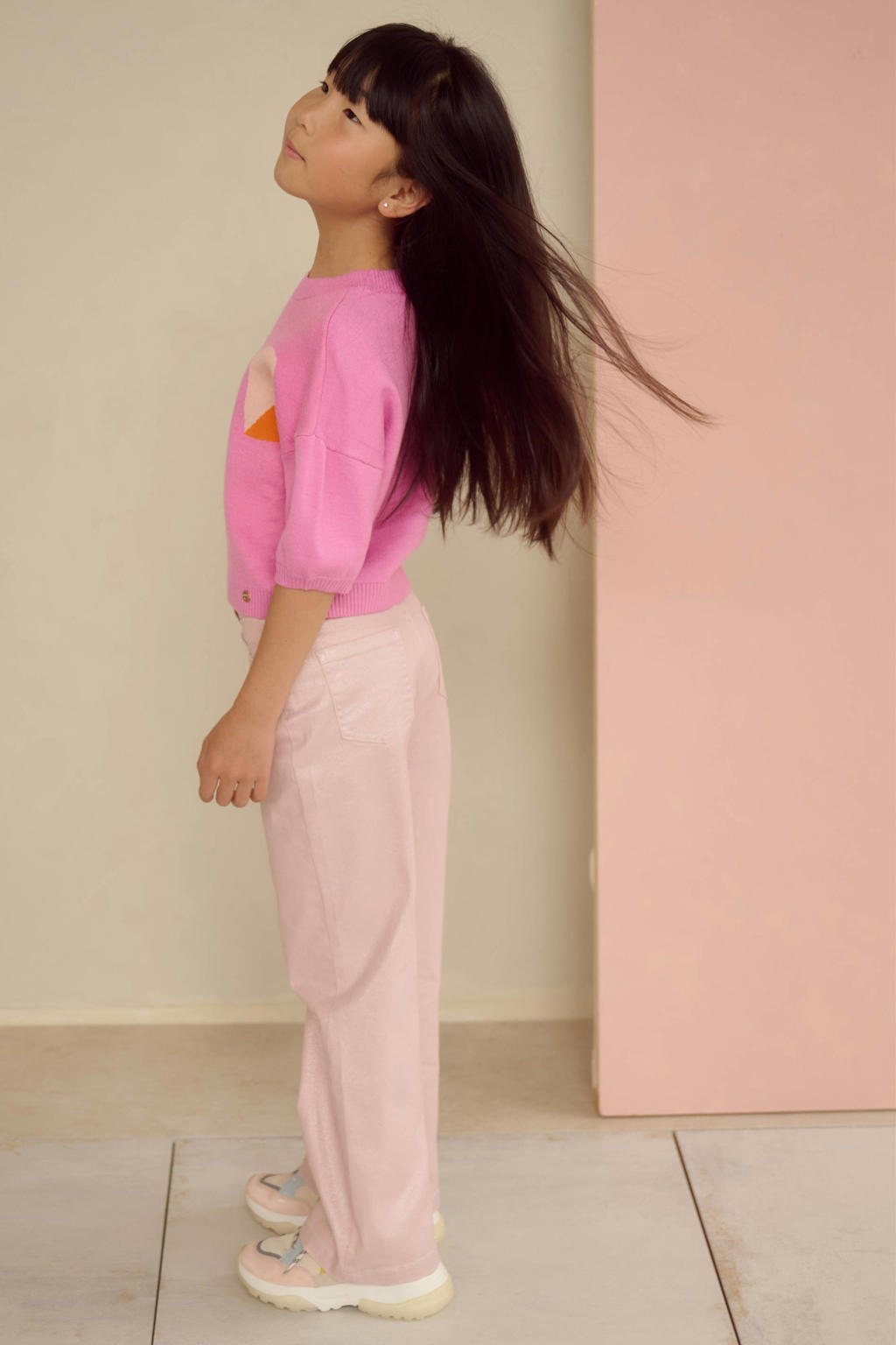 Roze meisjes NONO regular casual broek van stretchkatoen met rits- en knoopsluiting en effen