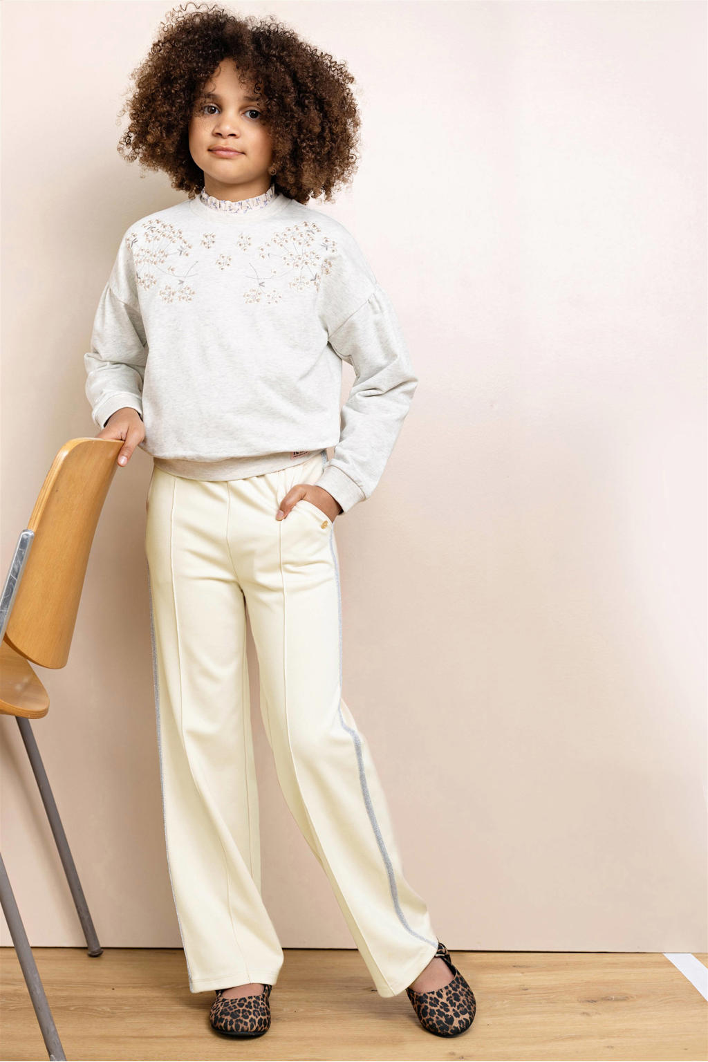 Witte meisjes NONO regular casual broek van katoen met elastische tailleband en effen