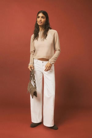low waist wide leg jeans wit
