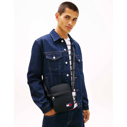 Tommy Jeans crossbody tas TJM Ess Daily zwart afbeelding