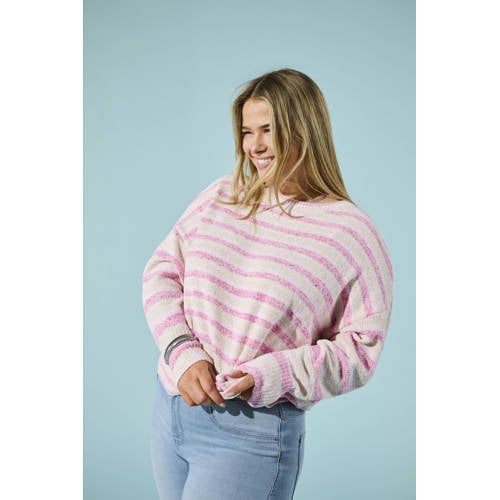 ONLY CARMAKOMA gestreepte trui roze gebreid afbeelding