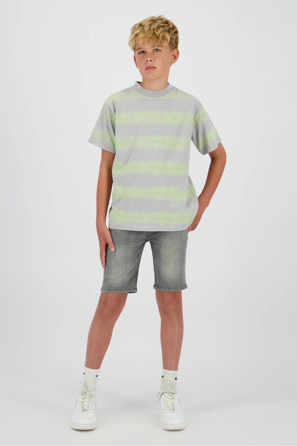 Grey denim jongens Raizzed regular waist short van denim met rits- en knoopsluiting en effen