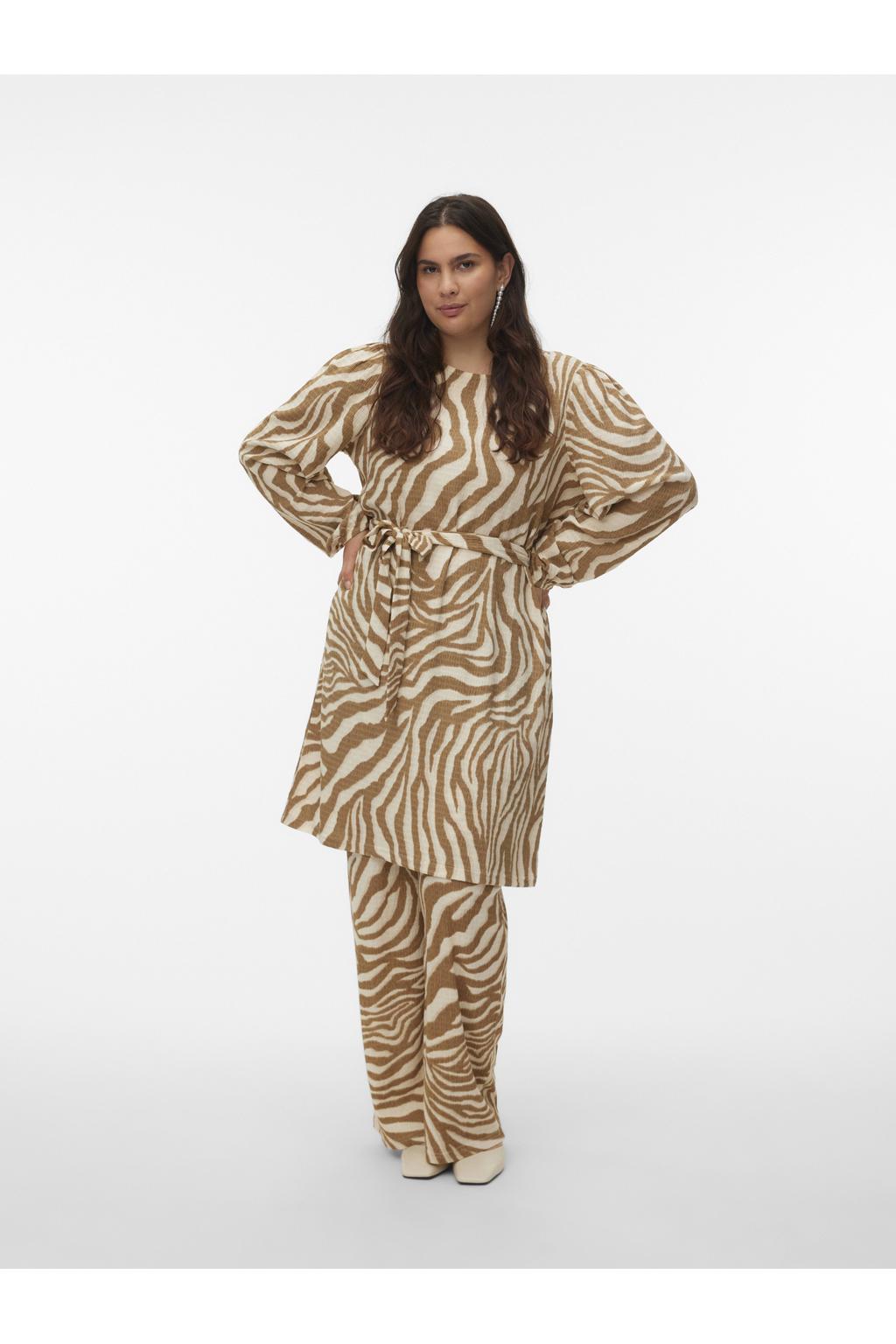 Bruin en ecru dames VERO MODA CURVE mini jurk van polyester met lange mouwen en ronde hals