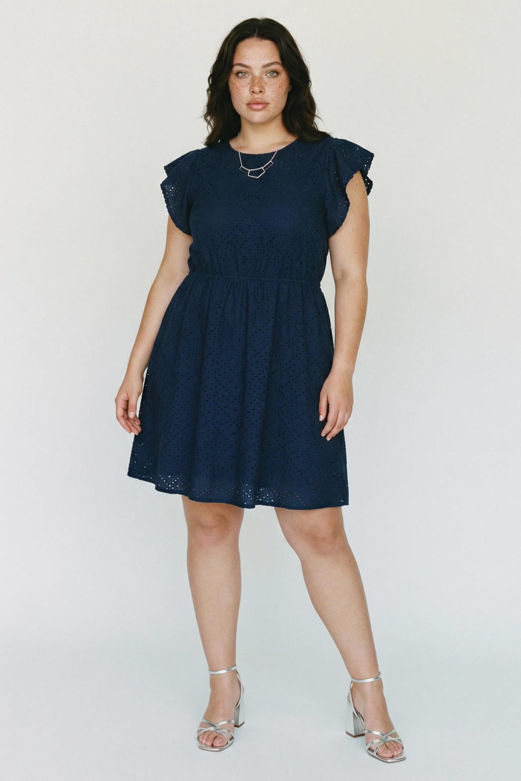 Donkerblauwe dames VERO MODA CURVE mini jurk van polyester met effen, korte mouwen en ronde hals