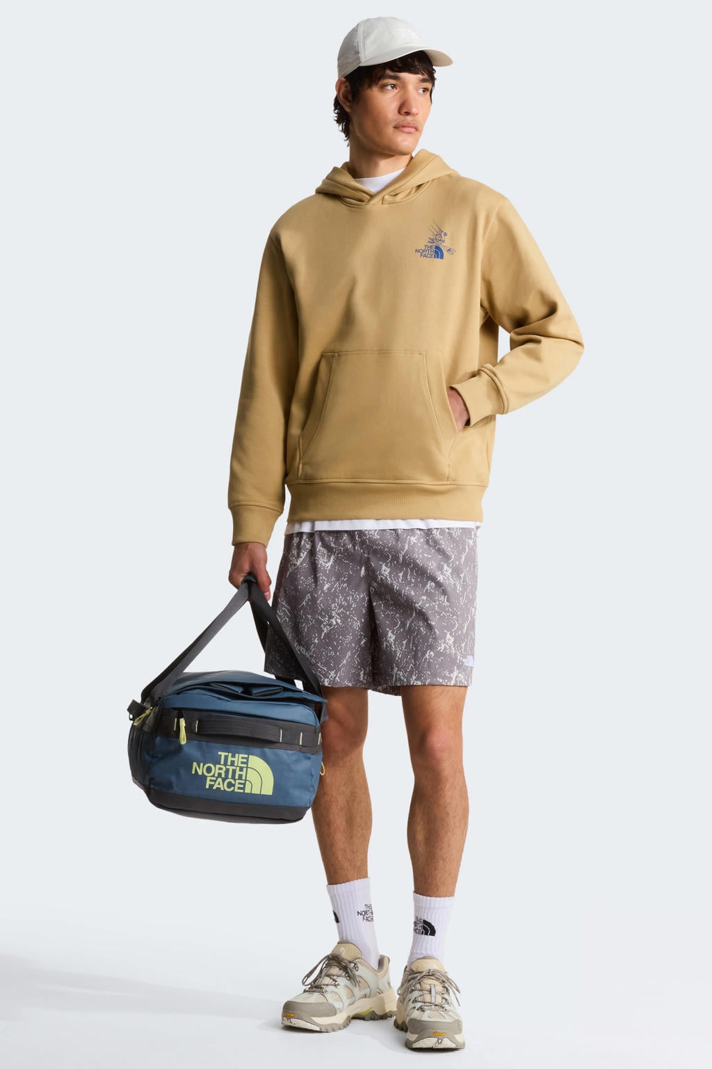 Zandkleurige heren The North Face hoodie Mountain Celebration van sweat materiaal met backprint, lange mouwen en capuchon