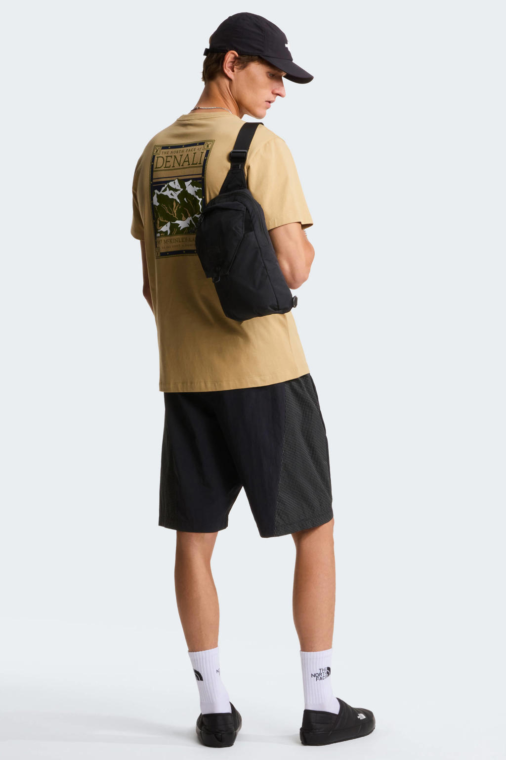 Zandkleurige heren The North Face T-shirt van katoen met backprint, korte mouwen en ronde hals