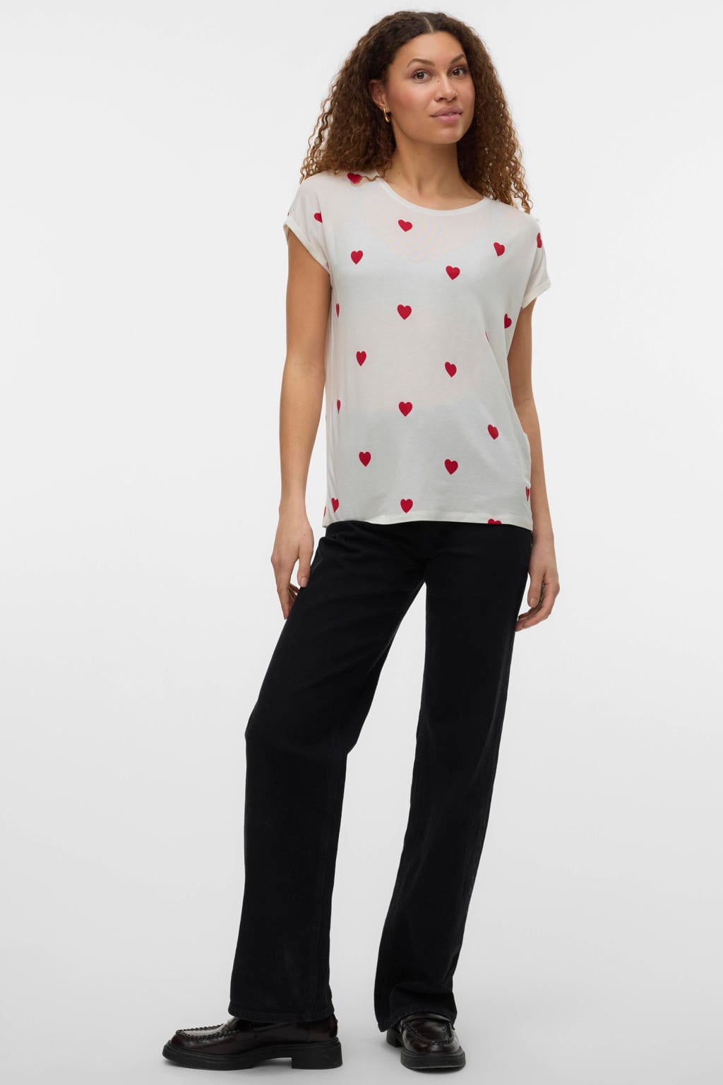 Wit en rode dames VERO MODA T-shirt van lyocell met hartjesprint, korte mouwen en ronde hals
