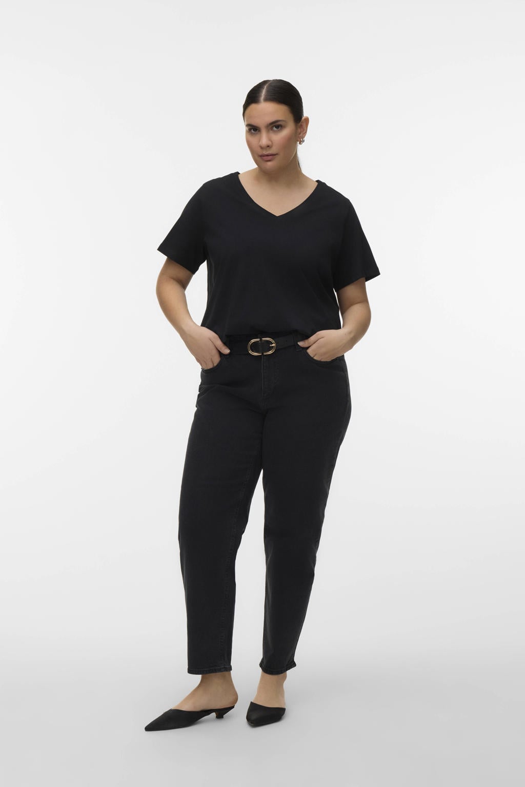 Zwarte dames VERO MODA CURVE T-shirt van katoen met effen, korte mouwen en V-hals