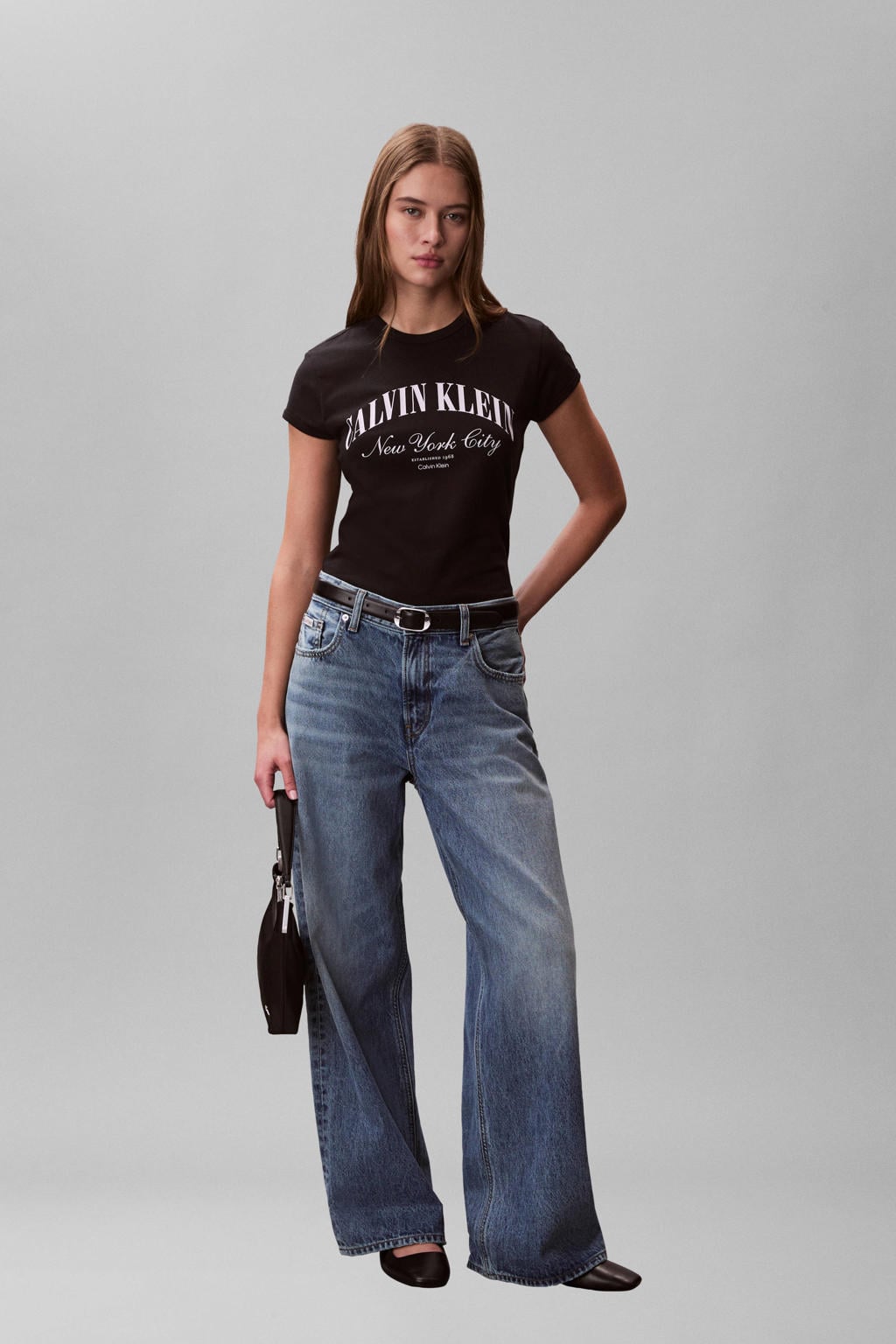 Zwarte dames CALVIN KLEIN JEANS T-shirt van katoen met logo dessin, korte mouwen en ronde hals