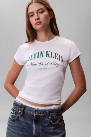 T-shirt wit