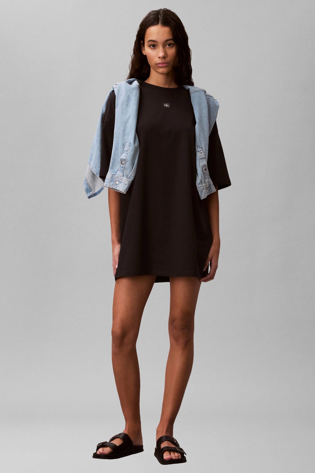 Zwarte dames CALVIN KLEIN JEANS korte T-shirtjurk van katoen met effen, korte mouwen en ronde hals