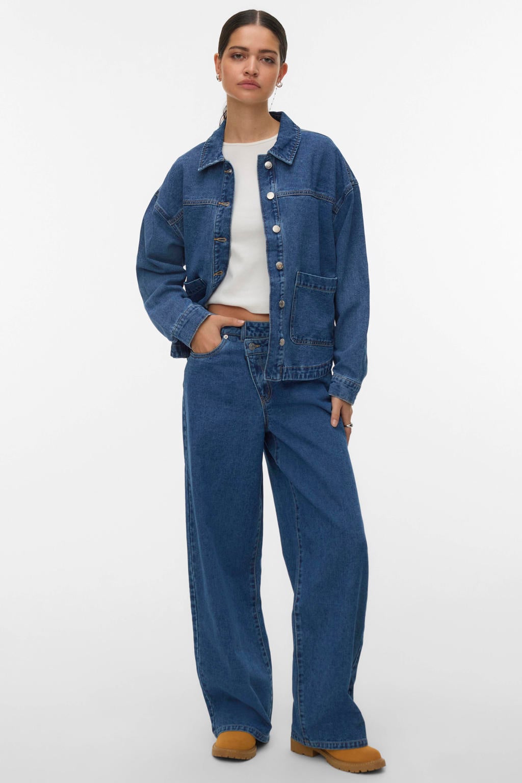 Medium blue denim dames VERO MODA spijkerjas van denim met effen, lange mouwen, klassieke kraag en knoopsluiting