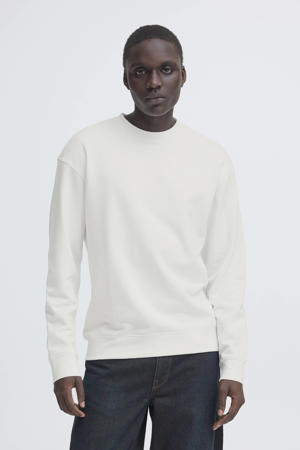 sweater ecru